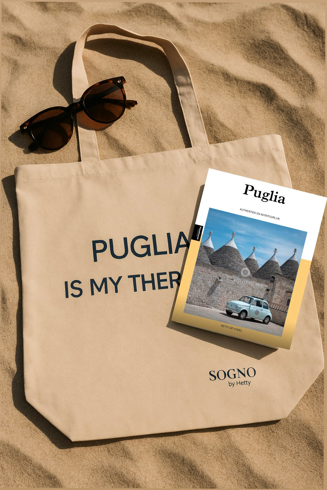 Tote bag van SOGNO by Hetty met opdruk ‘Puglia is my therapy’ – zomerse sfeer op het strand, onderdeel van de zomercollectie