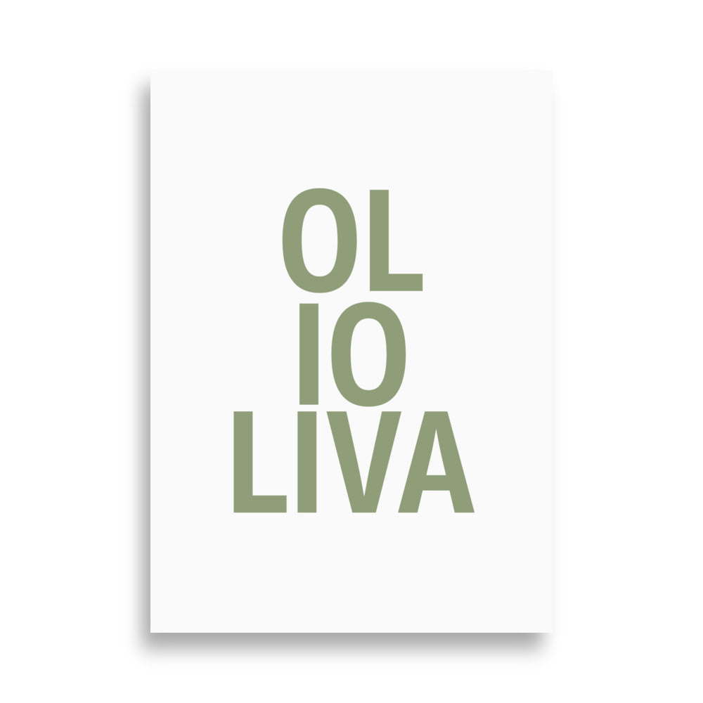 Poster Olijfolie – Olio d’Oliva. Minimalistische typografie poster met mediterrane sfeer, ideaal voor keuken of modern interieur.